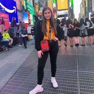 Meet your Posher, Ciara